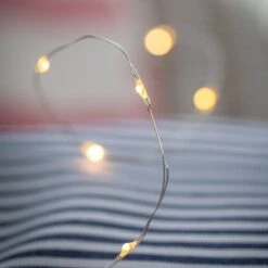 Lot D'éclairage Pour Terrasses Et Patios Extérieurs 17 Lot D'éclairage Pour Terrasses Et Patios Extérieurs -Éclairage Domestique C50 YW guirlande lumineuse argentee 50 micro led blanc chaud