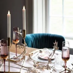 2 Chandelles à LED Ivoire 6 2 Chandelles à LED Ivoire -Éclairage Domestique CA18006 2 Ivory LED Taper Candles Dining Table P3