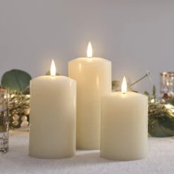 Lot De 3 Bougies Piliers Flamme Réaliste à LED TruGlow®