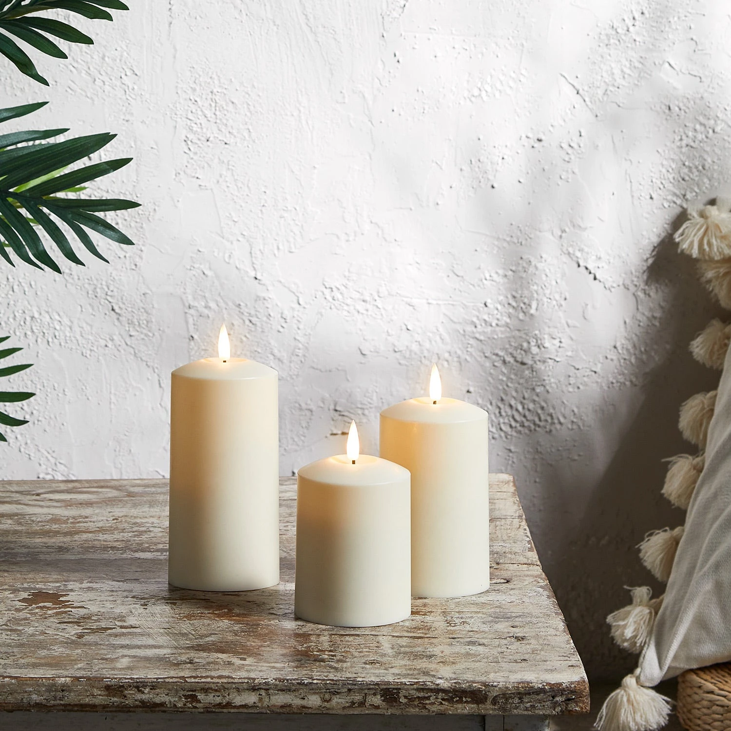 Lot De 3 Bougies D'Extérieur à LED TruGlow® 10 Lot De 3 Bougies D'Extérieur à LED TruGlow® – Image 10