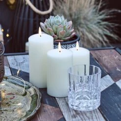 3 Bougies D'Extérieur à LED TruGlow® Avec Télécommande 31 3 Bougies D'Extérieur à LED TruGlow® Avec Télécommande -Éclairage Domestique CA20004 lot 3 bougies exterieure led truglow jardin p3