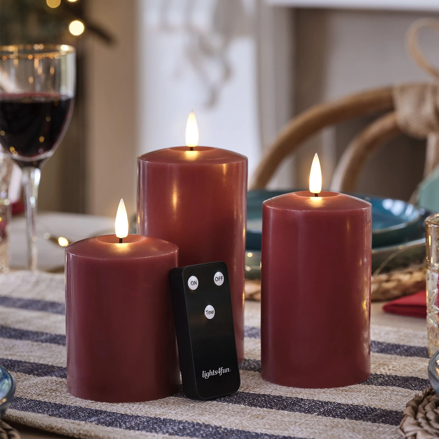 3 Bougies Pilliers TruGlow® Bordeaux à LED 3 3 Bougies Pilliers TruGlow® Bordeaux à LED – Image 3