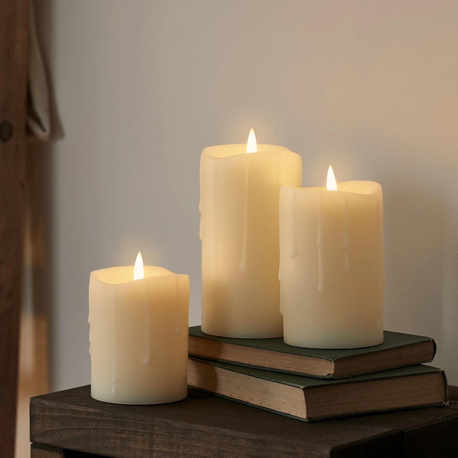 3 Bougies Piliers TruGlow®, Effet Cire Coulante, Avec Télécommande 3 3 Bougies Piliers TruGlow®, Effet Cire Coulante, Avec Télécommande – Image 3