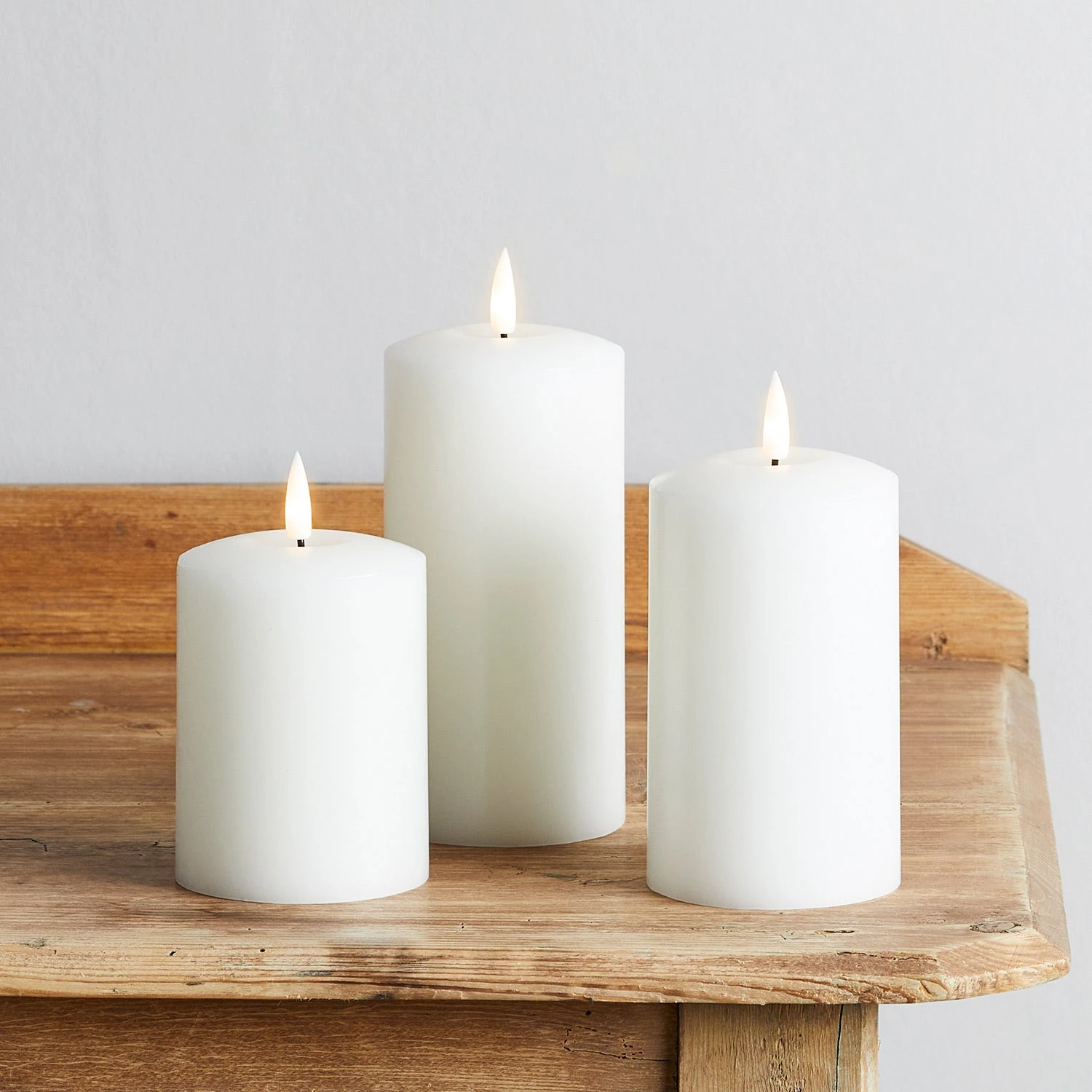 3 Bougies Piliers TruGlow® Blanches Avec Télécommande 7 3 Bougies Piliers TruGlow® Blanches Avec Télécommande – Image 7