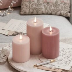 3 Bougies Piliers TruGlow® Rose Pâle à LED 12 3 Bougies Piliers TruGlow® Rose Pâle à LED -Éclairage Domestique CA22001 3 bougies piliers truglow rose pale a led