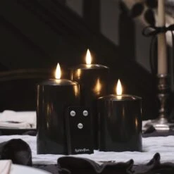 3 Bougies Piliers TruGlow® Noires à LED -Éclairage Domestique CA22045 3 bougies piliers truglow noires a led avec telecommande