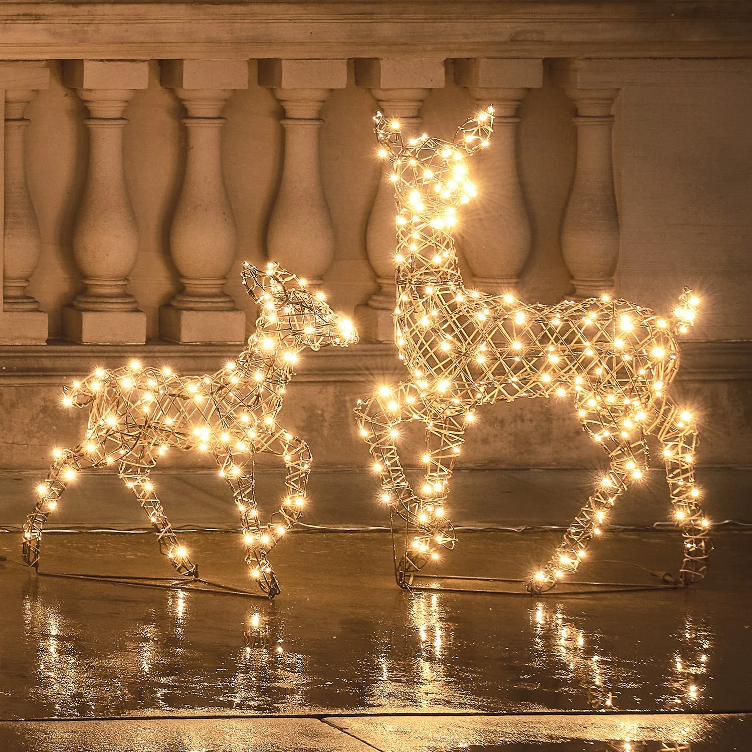 Biche Et Faon Lumineux En Rotin Studley à LED Bicolore 5 Biche Et Faon Lumineux En Rotin Studley à LED Bicolore – Image 5