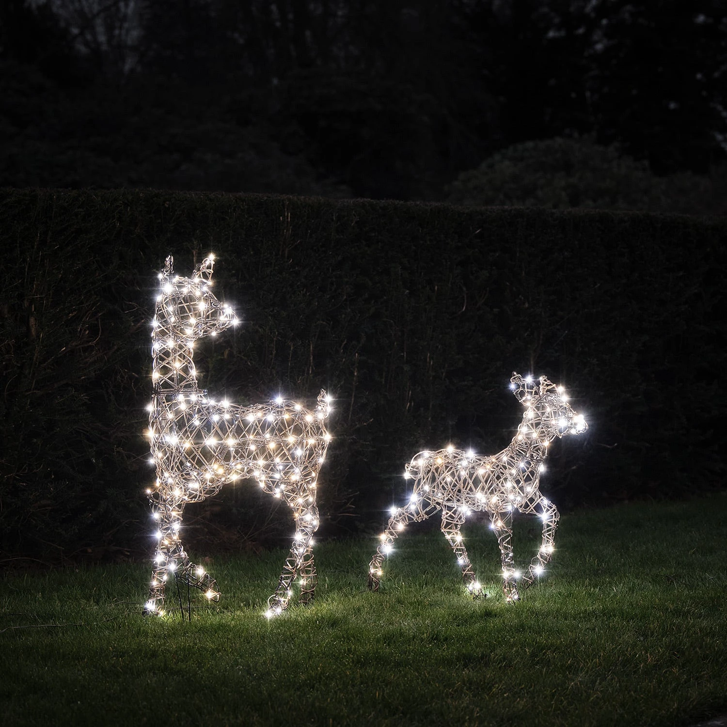 Biche Et Faon Lumineux En Rotin Studley à LED Bicolore 11 Biche Et Faon Lumineux En Rotin Studley à LED Bicolore – Image 11