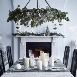 Lot De 3 Boules De Noël Lumineuses En Céramique 7 Lot De 3 Boules De Noël Lumineuses En Céramique -Éclairage Domestique D3 LL20055 3 boules lumineuses de noel en ceramique sur table