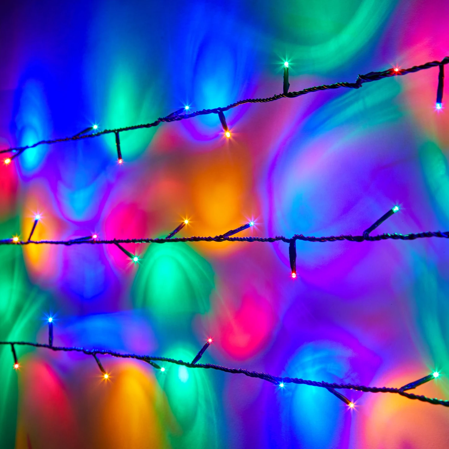 Guirlande Lumineuse Essential Connect 60m 600 LED Multicolores Câble Vert Raccordable 2 Guirlande Lumineuse Essential Connect 60m 600 LED Multicolores Câble Vert Raccordable – Image 2