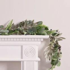 Lot De Décorations De Noël Classiques Pour Fenêtres -Éclairage Domestique GA21015 guirlande de noel avec baies bleues et noeud en velours 150 cm 751b84af f7bc 448f 91cf e66a93cfa58d