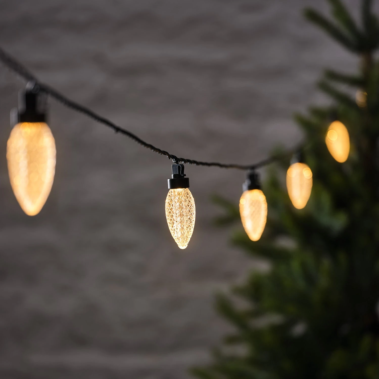 Guirlande Lumineuse Raccordable à 20 Ampoules LED Multicolore En Forme De Pomme De Pin Et Piquets De Sol 4 Guirlande Lumineuse Raccordable à 20 Ampoules LED Multicolore En Forme De Pomme De Pin Et Piquets De Sol – Image 4