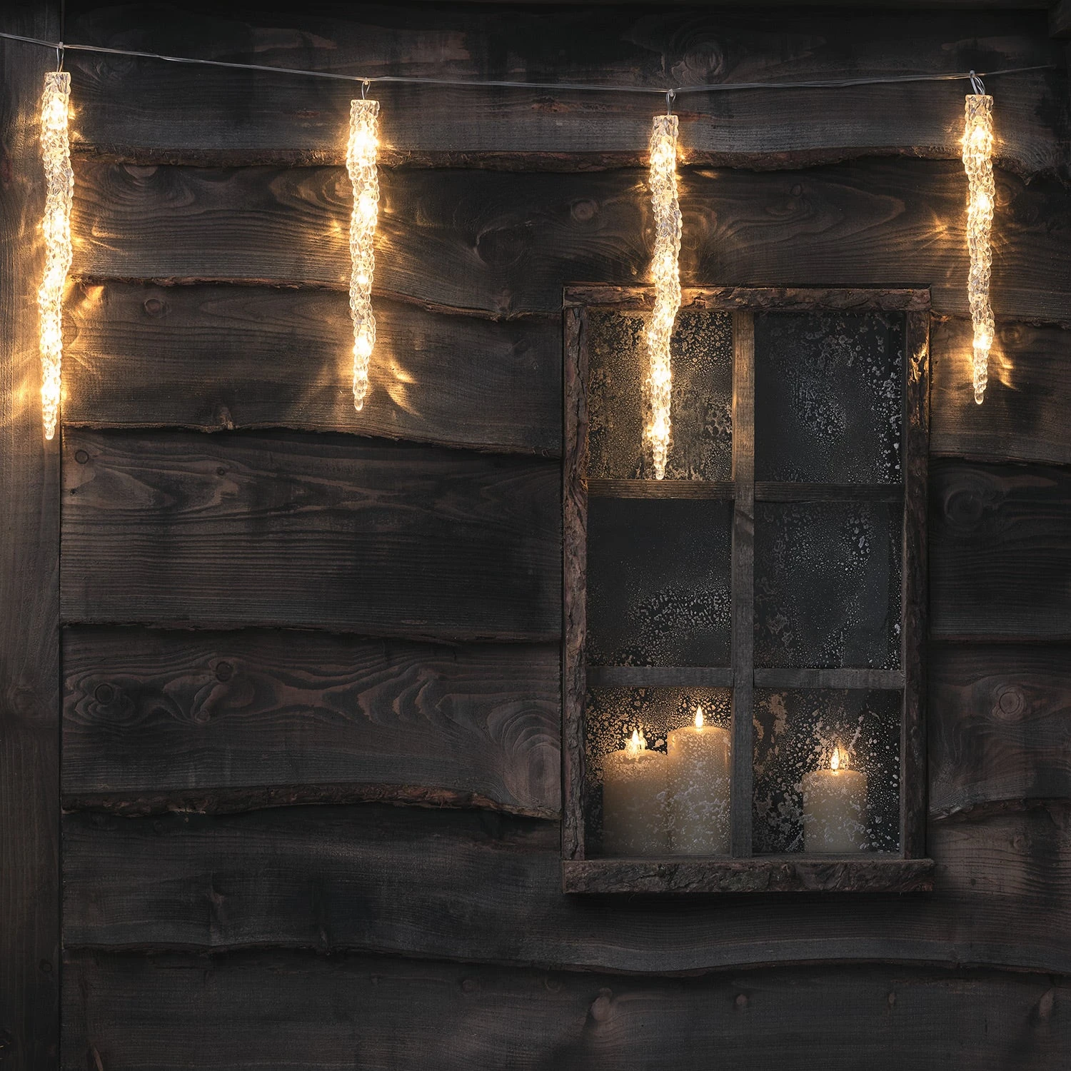 Guirlande Lumineuse à 10 Stalactites Scintillantes En Acrylique 2 Guirlande Lumineuse à 10 Stalactites Scintillantes En Acrylique – Image 2