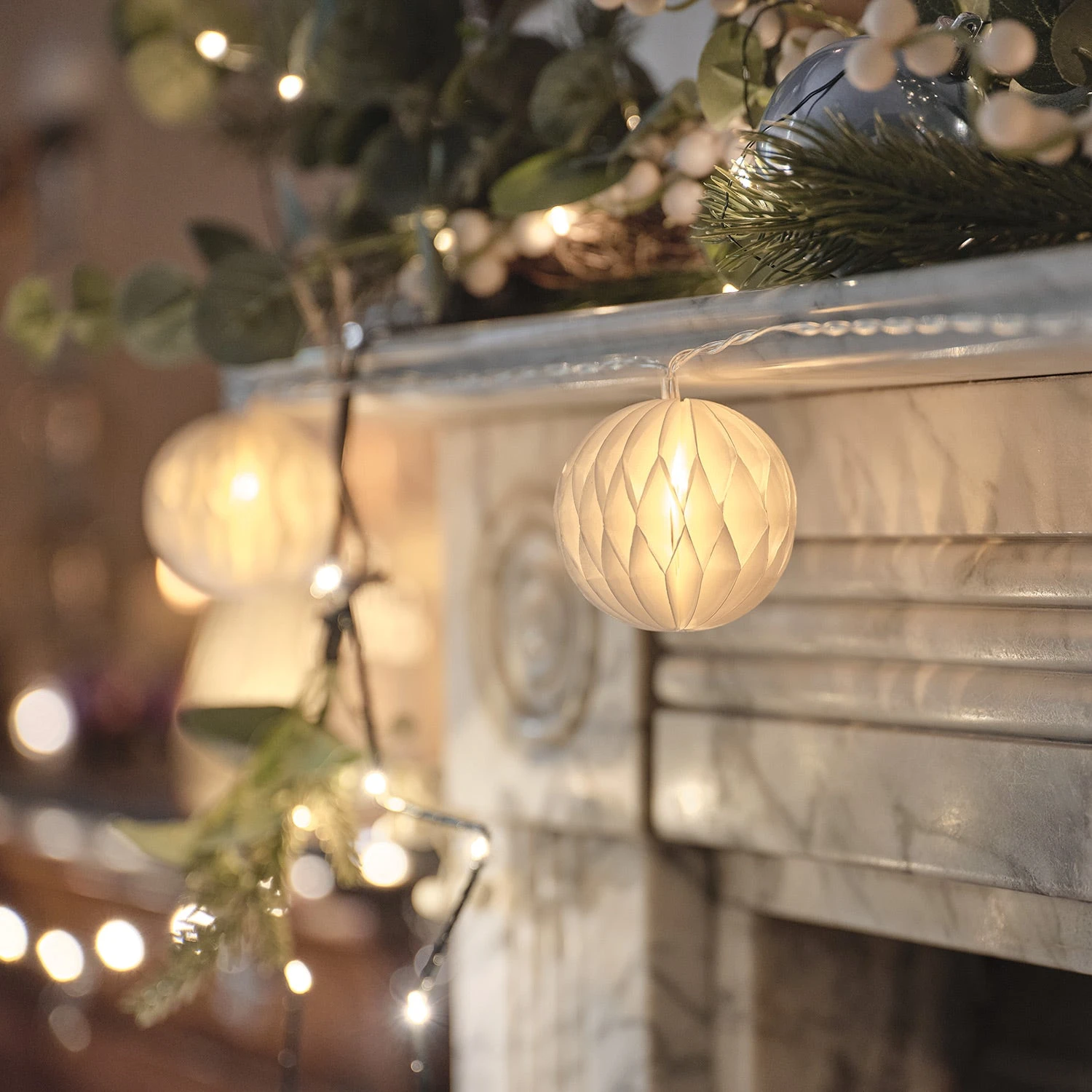 Guirlande Lumineuse à 10 Boules En Papier 5 Guirlande Lumineuse à 10 Boules En Papier – Image 5