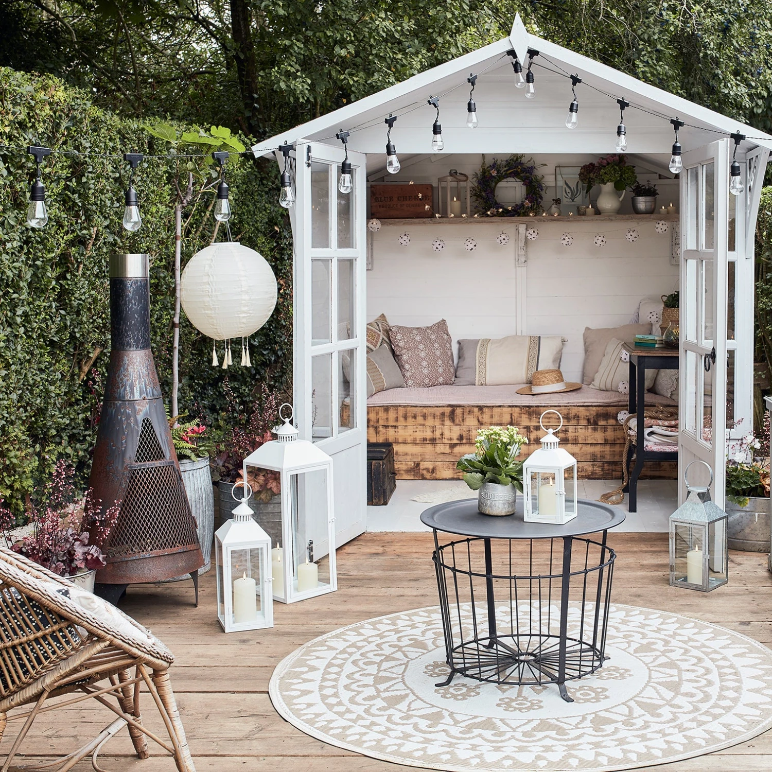 Grande Lanterne Extérieure Blanche Arcachon Avec Bougies TruGlow® Et Télécommande 3 Grande Lanterne Extérieure Blanche Arcachon Avec Bougies TruGlow® Et Télécommande – Image 3