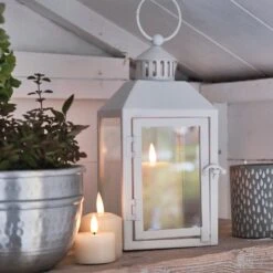 Petite Lanterne D'Extérieure Blanche Arcachon Avec Bougie TruGlow® -Éclairage Domestique LA20016 lanterne en metal blanc p4