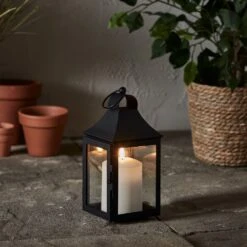 Lanterne De Jardin Albury De 25 Cm Avec Bougie TruGlow® Et Télécommande 6 Lanterne De Jardin Albury De 25 Cm Avec Bougie TruGlow® Et Télécommande -Éclairage Domestique LA22006 Lanterne de Jardin Albury avec Bougie TruGlow allumee 1