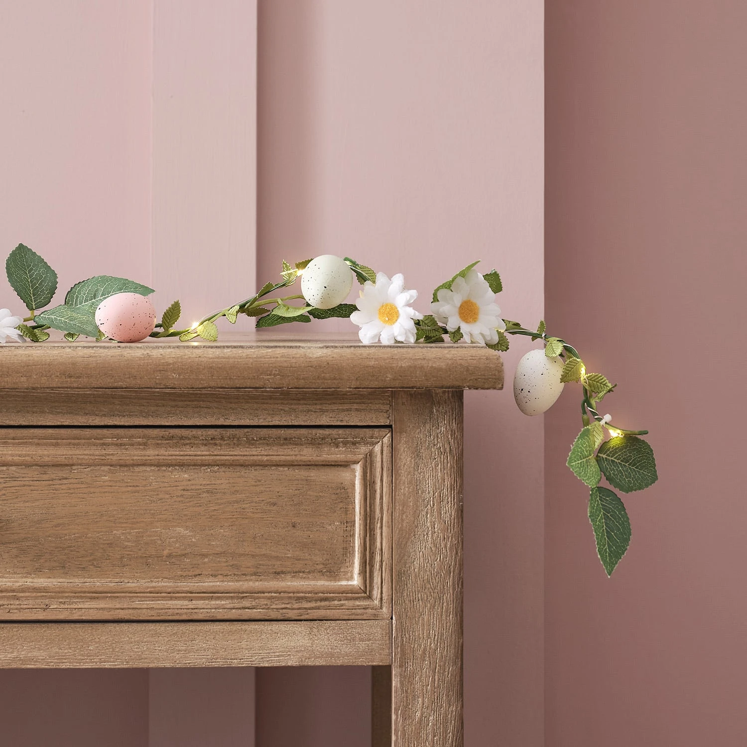 Guirlande Lumineuse Printanière De 1,5 M Avec Œufs De Pâques Et Pâquerettes 2 Guirlande Lumineuse Printanière De 1,5 M Avec Œufs De Pâques Et Pâquerettes – Image 2