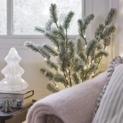 Lot De 3 Branches De Pin Givrées à Micro LED 5 Lot De 3 Branches De Pin Givrées à Micro LED -Éclairage Domestique LL WR24005 lot de 3 branches de pin givrees a micro led en interieur