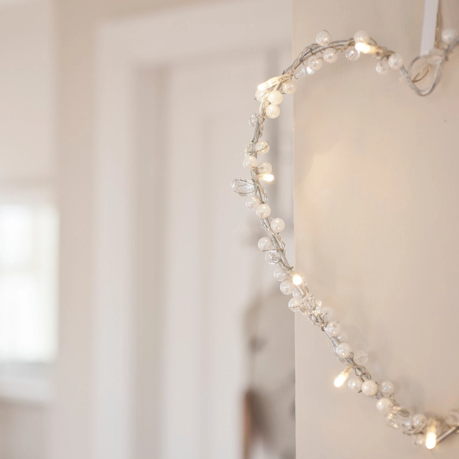 Cœur Lumineux Orné De Perles à 10 LED Blanc Chaud 3 Cœur Lumineux Orné De Perles à 10 LED Blanc Chaud – Image 3