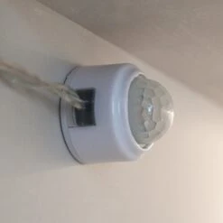 Lot De 2 Rubans Lumineux LED Blanches à Piles -Éclairage Domestique LL17038 lot de 2 rubans lumineux led blanches a piles 1