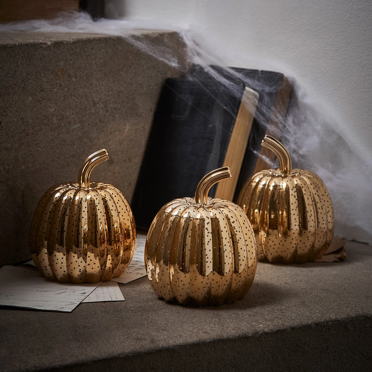 3 Citrouilles Lumineuses Mouchetées Cuivre En Verre 11 3 Citrouilles Lumineuses Mouchetées Cuivre En Verre – Image 11