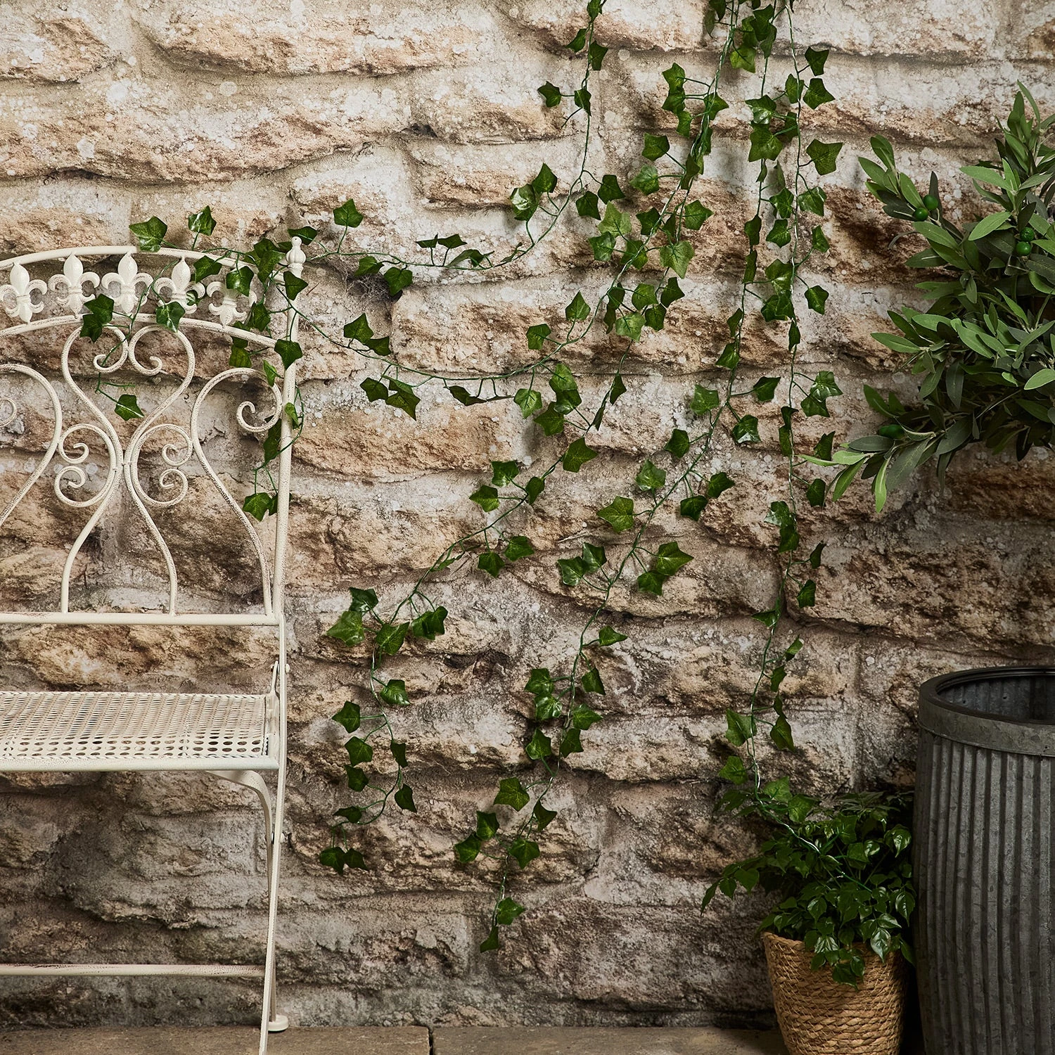 Guirlande Lumineuse à Piles Avec Branches De Lierre Tombantes 4 Guirlande Lumineuse à Piles Avec Branches De Lierre Tombantes – Image 4