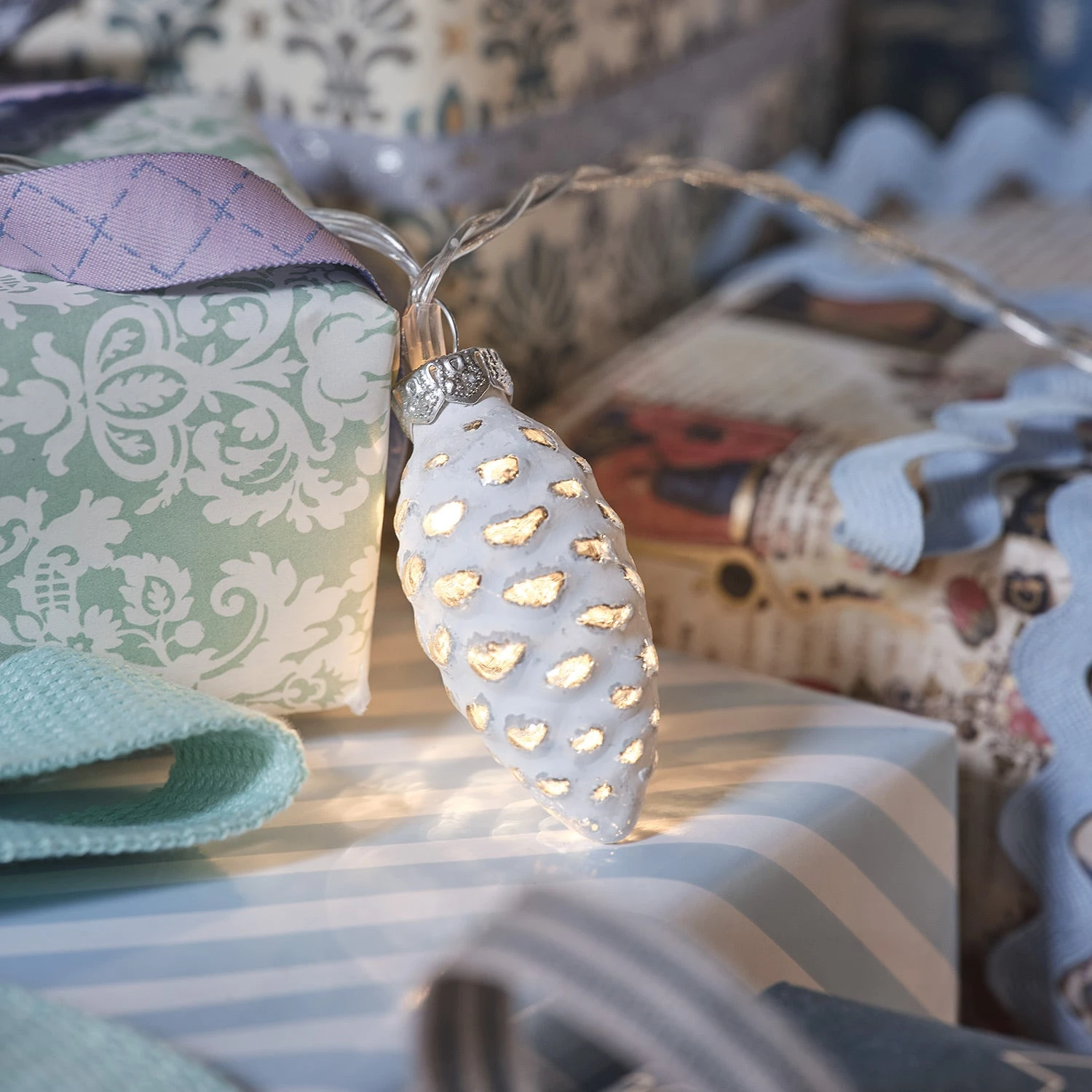 Guirlande Lumineuse 10 LED Pommes De Pin En Verre 2 Guirlande Lumineuse 10 LED Pommes De Pin En Verre – Image 2