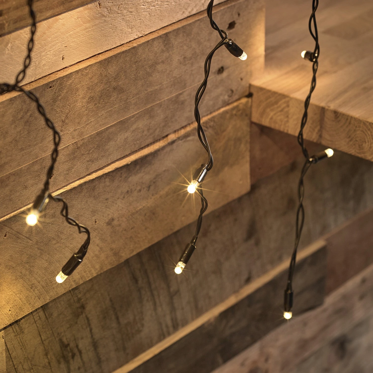 Rideau Lumineux Core Connect 2m X 2m 192 LED Blanc Chaud Câble Noir Raccordable 3 Rideau Lumineux Core Connect 2m X 2m 192 LED Blanc Chaud Câble Noir Raccordable – Image 3