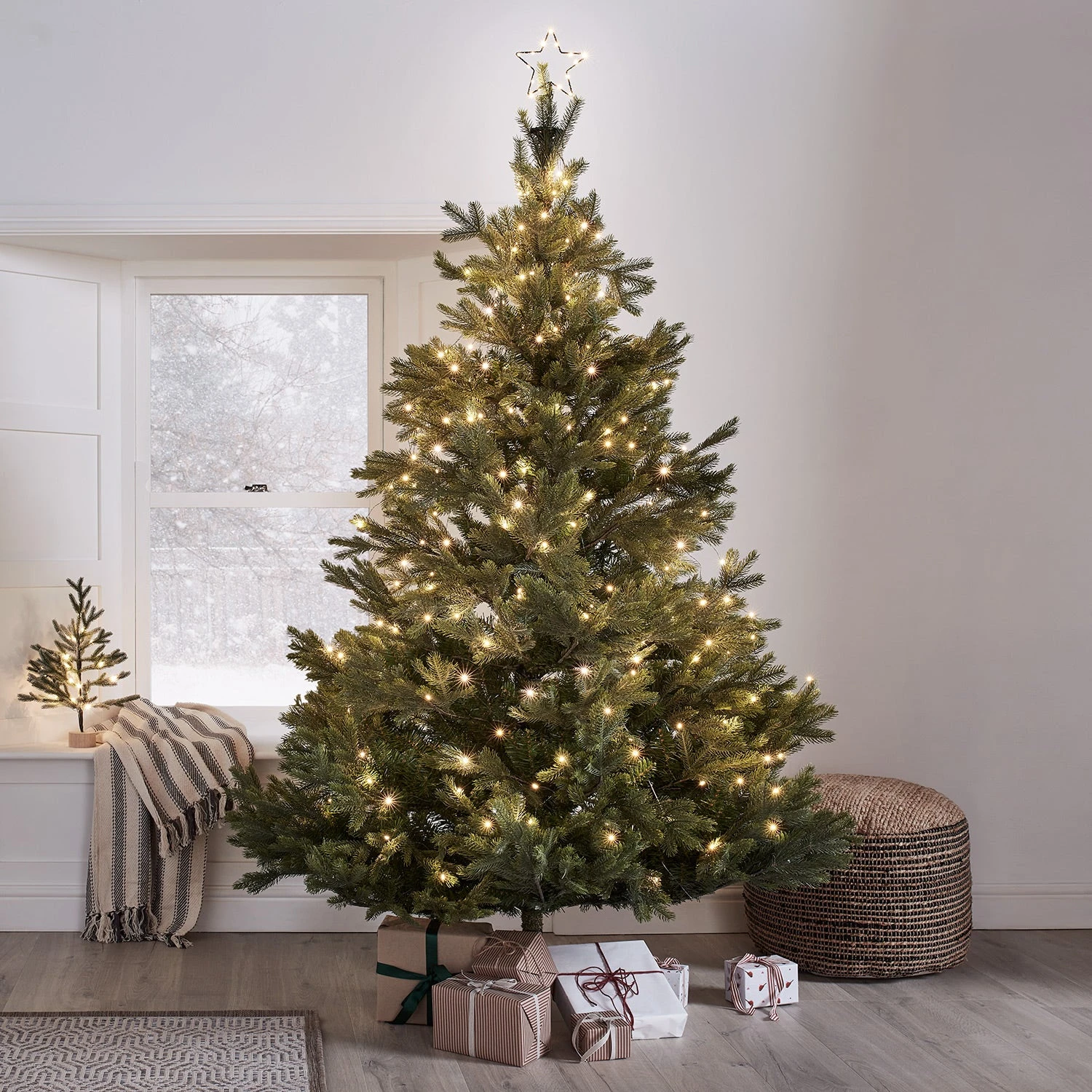 Cimier De Sapin Étoile Lumineuse Osby Avec Rideau 2 Cimier De Sapin Étoile Lumineuse Osby Avec Rideau – Image 2