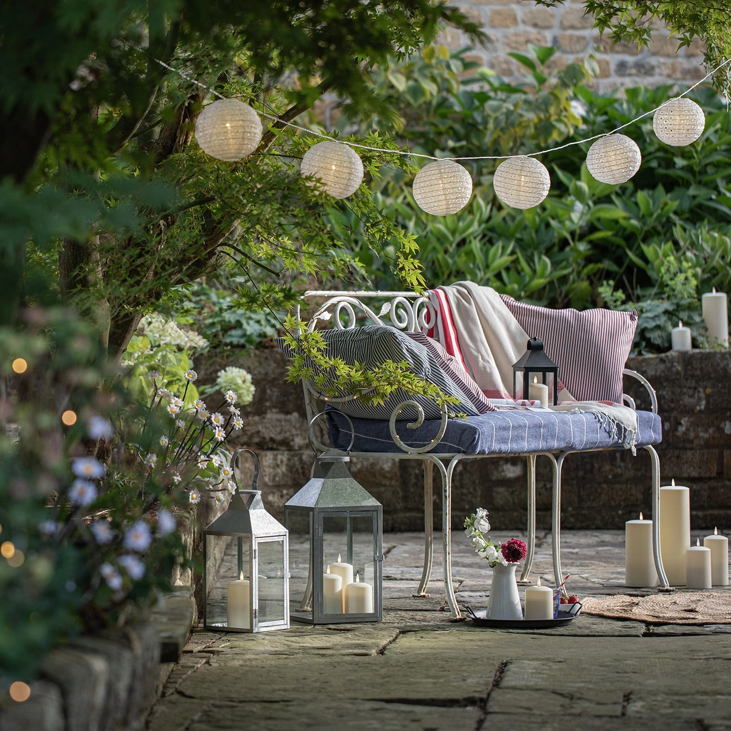 Guirlande Lumineuse Raccordable à 10 Lampions Imperméables De 15 Cm 2 Guirlande Lumineuse Raccordable à 10 Lampions Imperméables De 15 Cm – Image 2