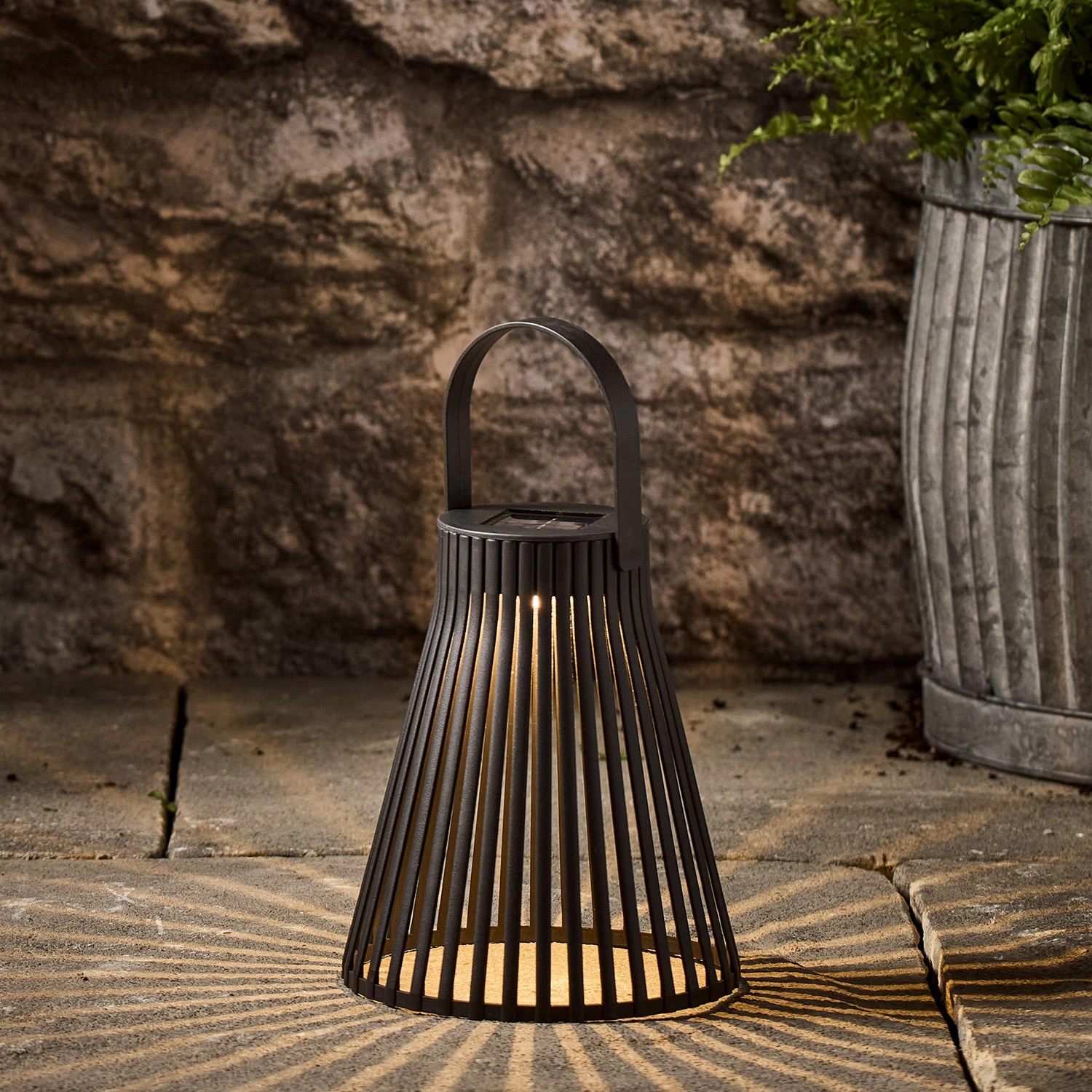 Lanterne Solaire Naples Noire à Lattes De 18 Cm 1 Lanterne Solaire Naples Noire à Lattes De 18 Cm