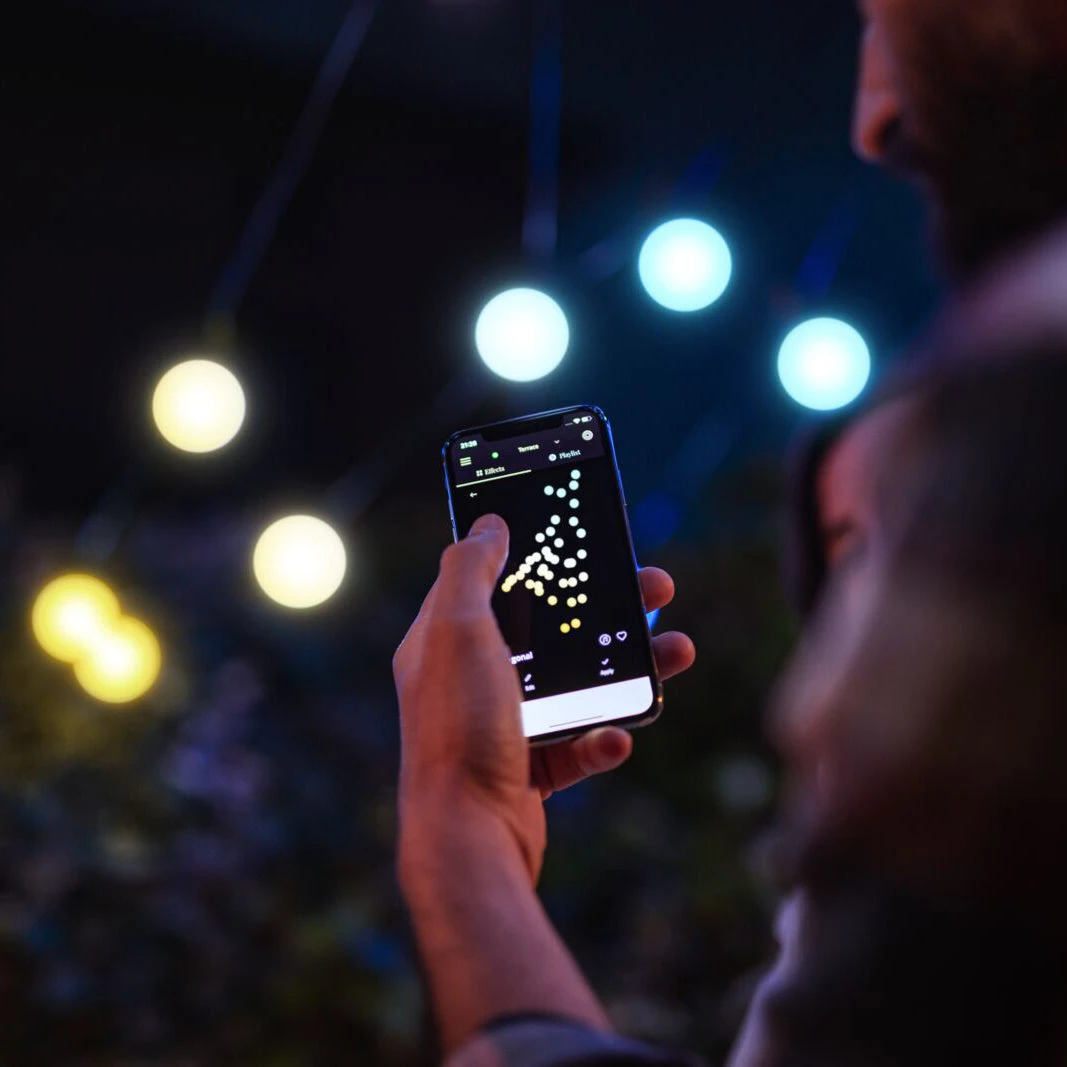 Guinguette Guinguette Twinkly De 20m Avec 40 LED Contrôlables Par Smartphone Édition Gold & Silver 3 Guinguette Guinguette Twinkly De 20m Avec 40 LED Contrôlables Par Smartphone Édition Gold & Silver – Image 3