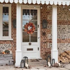 Couronne Automnale Pré-éclairée De 50 Cm à Baies Et Pommes De Pin 6 Couronne Automnale Pré-éclairée De 50 Cm à Baies Et Pommes De Pin -Éclairage Domestique WR21013 couronne automnale de 50cm a baies et pommes de pin 1f90ba5d 2fd0 4cfb a4fe f5c48fce466e