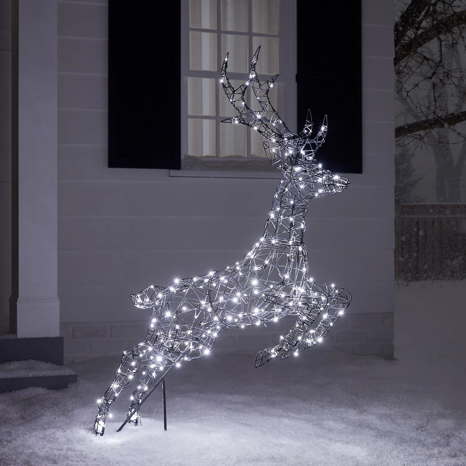 Renne Solaire à LED Bicolore Harlow En Rotin 8 Renne Solaire à LED Bicolore Harlow En Rotin – Image 8