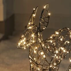 Duo De Rennes De Noël Harlow En Rotin Biche Et Faon 300 LED Bicolore -Éclairage Domestique XX2103 10 duo de rennes de noel harlow en rotin biche et faon 300 led bicolore