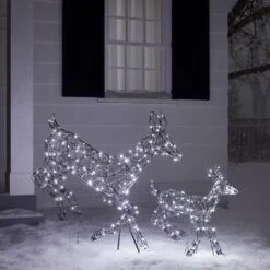 Duo De Rennes De Noël Harlow En Rotin Biche Et Faon 300 LED Bicolore -Éclairage Domestique XX2103 duo de rennes de noel harlow en rotin biche et faon 300 led bicolore