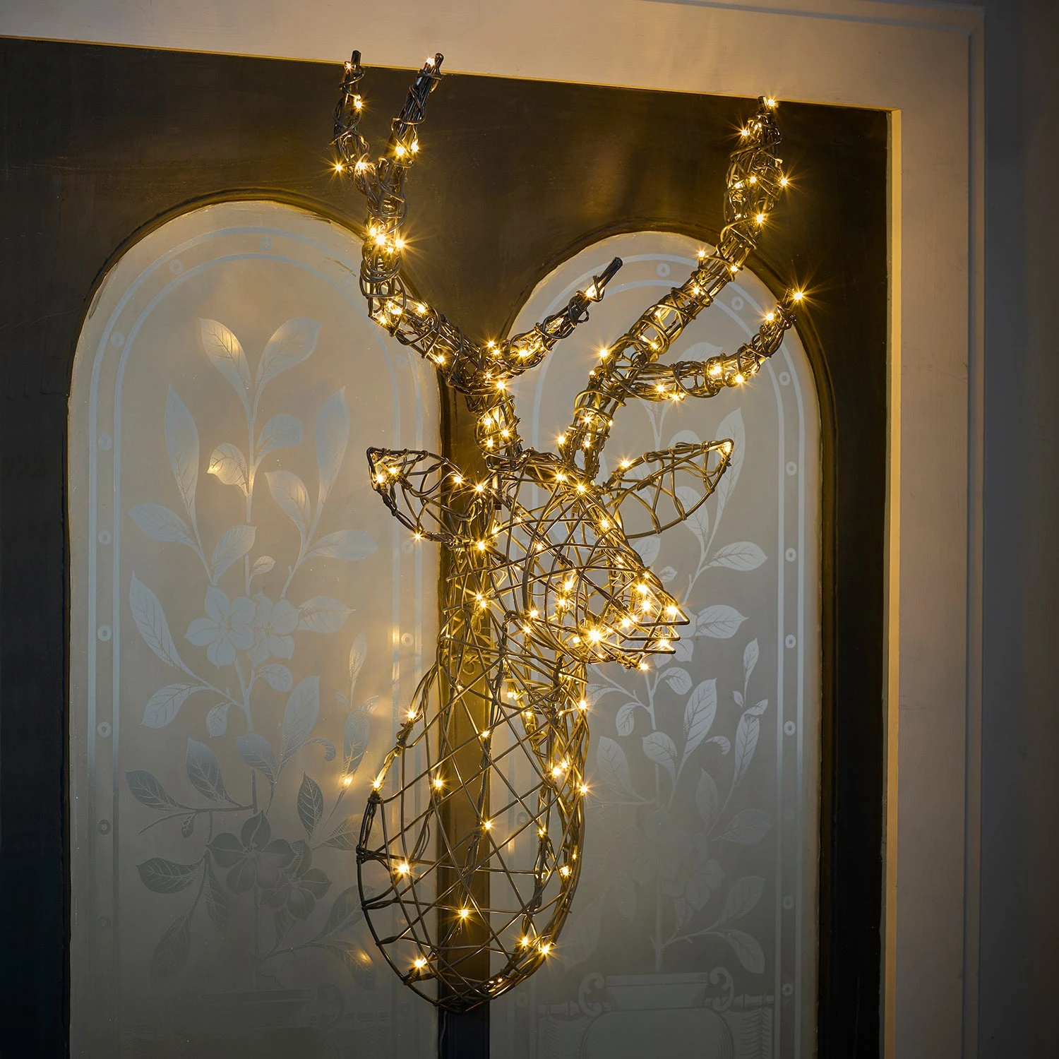 Tête De Cerf Lumineuse Harlow En Rotin 24v 1 Tête De Cerf Lumineuse Harlow En Rotin 24v