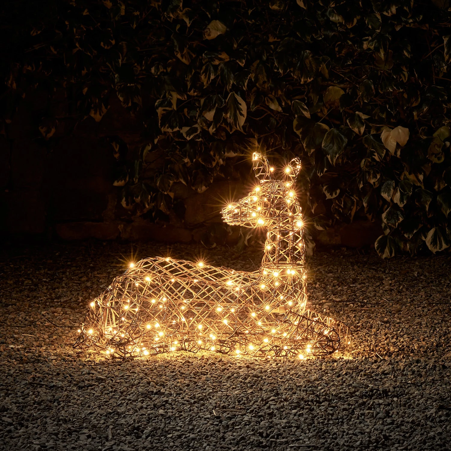 Biche De Noël Lumineux Studley En Rotin, Couchée, 24v 2 Biche De Noël Lumineux Studley En Rotin, Couchée, 24v – Image 2