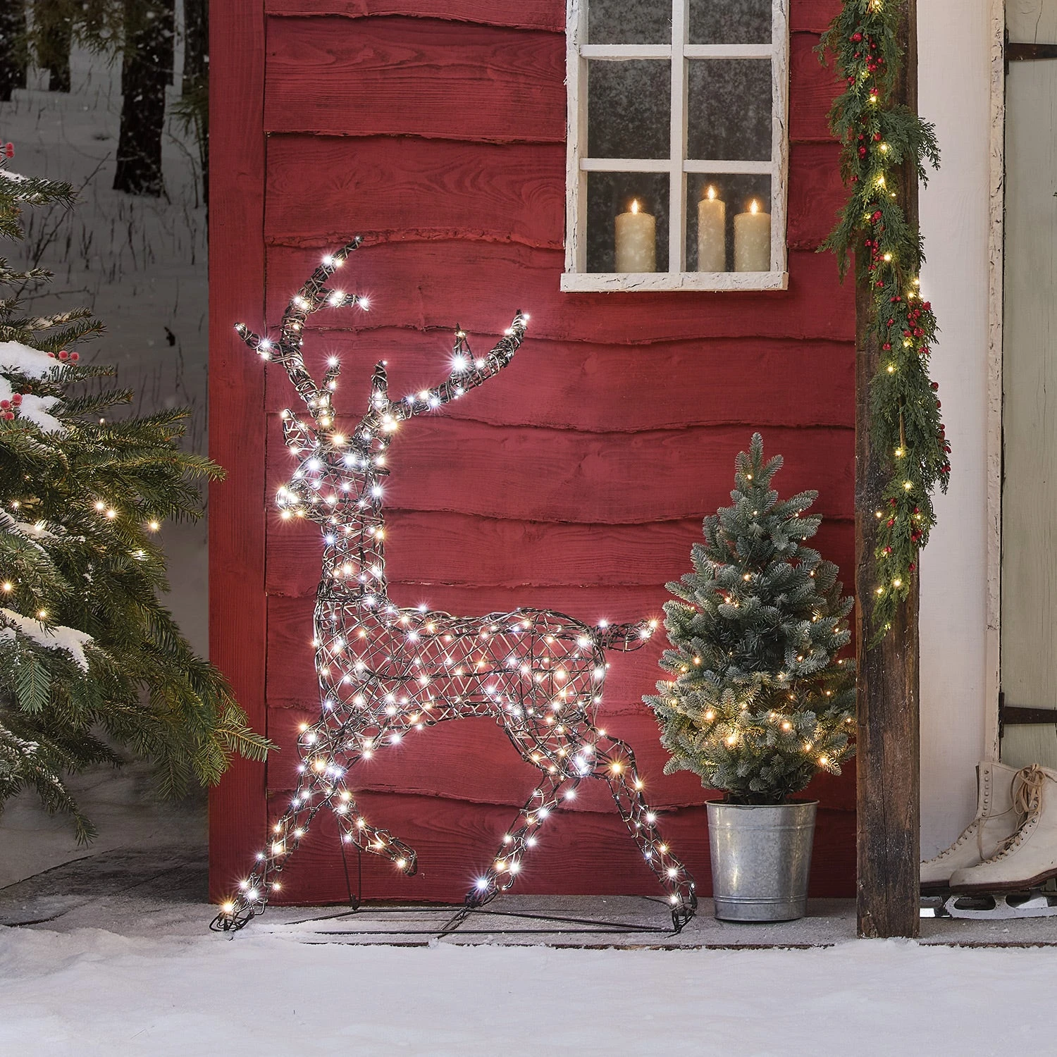 Cerf De Noël Solaire à LED Bicolore Studley En Rotin 1,15 M 5 Cerf De Noël Solaire à LED Bicolore Studley En Rotin 1,15 M – Image 5