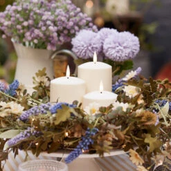 Lot D'Éclairage Pour Dîner En Plein Air 13 Lot D'Éclairage Pour Dîner En Plein Air -Éclairage Domestique couronne fleur des champs et bougies truglow pour centre de table diner en plein air