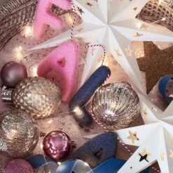 3 Étoiles De Noël En Papier à Micro LED -Éclairage Domestique etoile lumineuse de noel en papier avec boules de noel proche 98c9068d c4da 495a ba2e a5b17aae1bd9